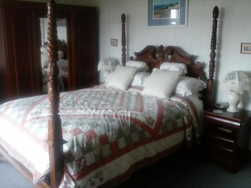 Bed and Breakfast Wychwood House Penally Exterior foto